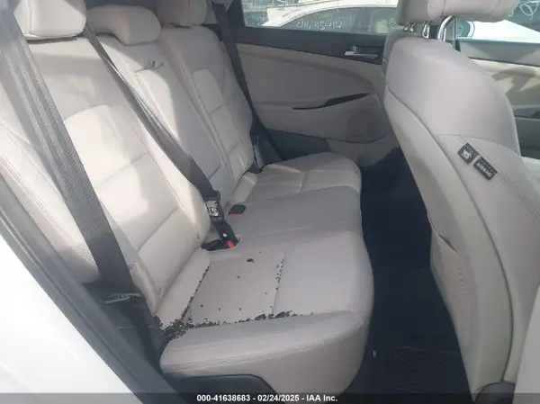 KM8J3CA4XJU712567 2018 HYUNDAI TUCSON - Image 8