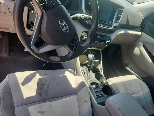 KM8J3CA4XJU713623 2018 HYUNDAI TUCSON - Image 8