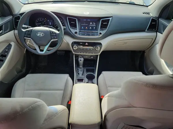 KM8J3CA4XJU717428 2018 HYUNDAI TUCSON - Image 8