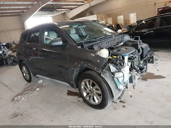 KM8J3CA4XJU718692 2018 HYUNDAI TUCSON - Image 1