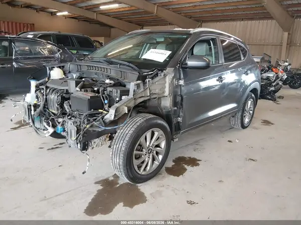 KM8J3CA4XJU718692 2018 HYUNDAI TUCSON - Image 2