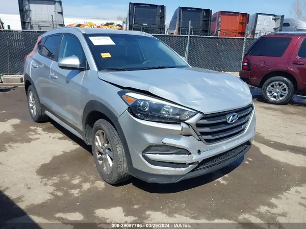 KM8J3CA4XJU726193 2018 HYUNDAI TUCSON - Image 1
