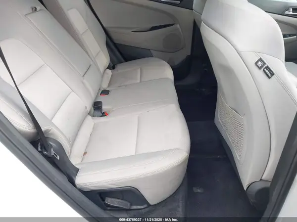 KM8J3CA4XJU727845 2018 HYUNDAI TUCSON - Image 8