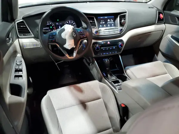 KM8J3CA4XJU732396 2018 HYUNDAI TUCSON - Image 8