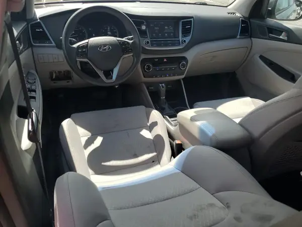 KM8J3CA4XJU732608 2018 HYUNDAI TUCSON - Image 8