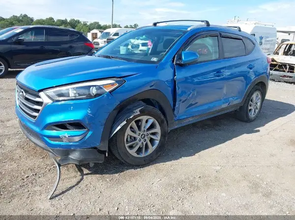 KM8J3CA4XJU737551 2018 HYUNDAI TUCSON - Image 2