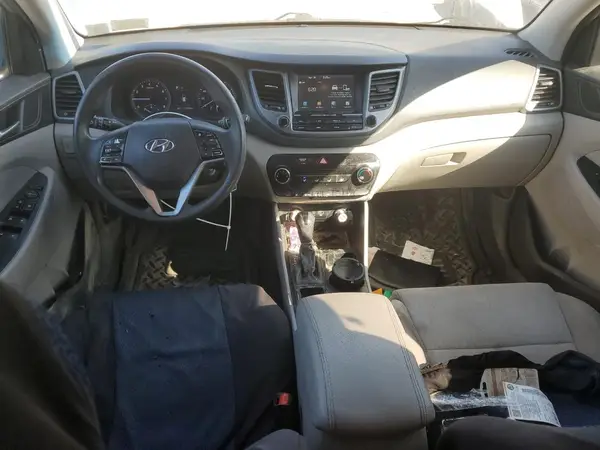KM8J3CA4XJU743771 2018 HYUNDAI TUCSON - Image 8