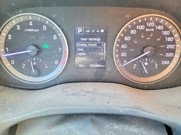 KM8J3CA4XJU746282 2018 HYUNDAI TUCSON - Image 8