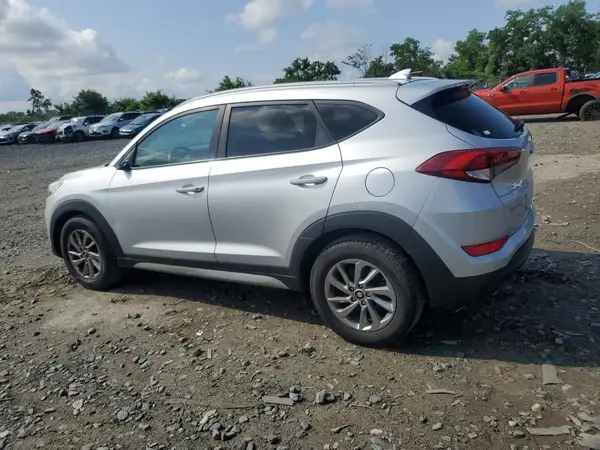 KM8J3CA4XJU746735 2018 HYUNDAI TUCSON - Image 2
