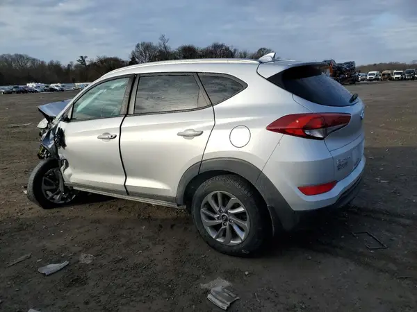 KM8J3CA4XJU760666 2018 HYUNDAI TUCSON - Image 2