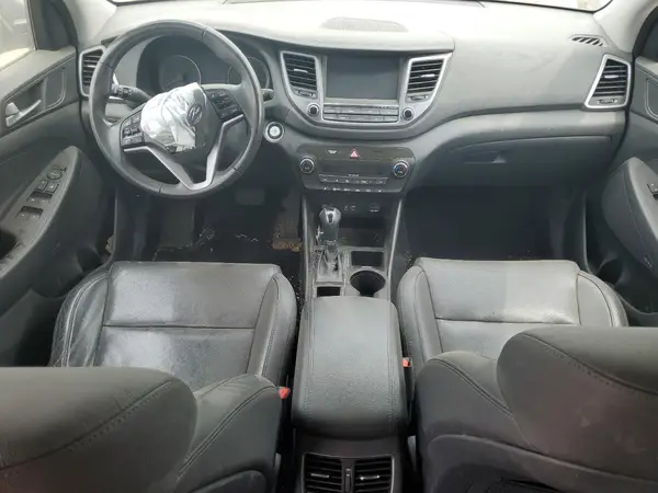 KM8J3CA4XJU764250 2018 HYUNDAI TUCSON - Image 8