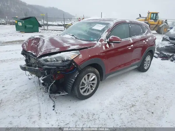 KM8J3CA4XJU774261 2018 HYUNDAI TUCSON - Image 2