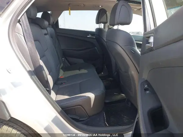 KM8J3CA4XJU774888 2018 HYUNDAI TUCSON - Image 8