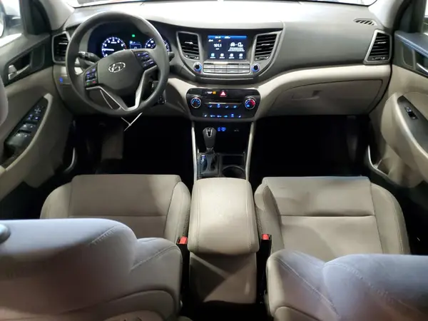 KM8J3CA4XJU788287 2018 HYUNDAI TUCSON - Image 8