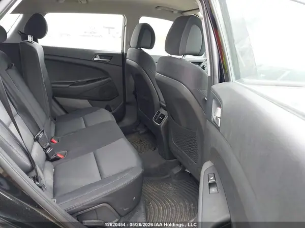 KM8J3CA4XJU808439 2018 HYUNDAI TUCSON - Image 8