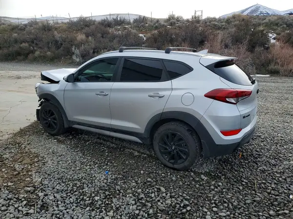 KM8J3CA4XJU825466 2018 HYUNDAI TUCSON - Image 2
