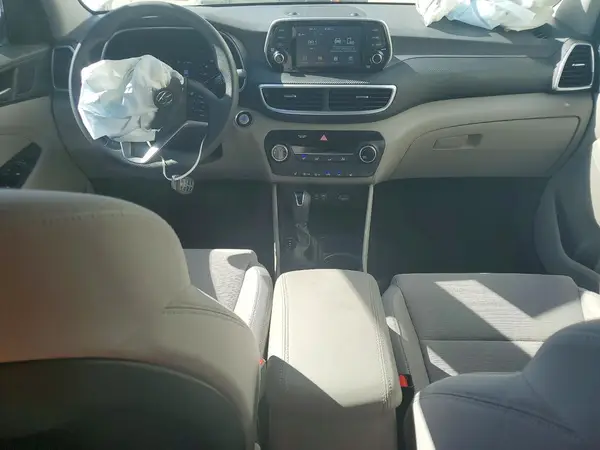 KM8J3CA4XKU034033 2019 HYUNDAI TUCSON - Image 8