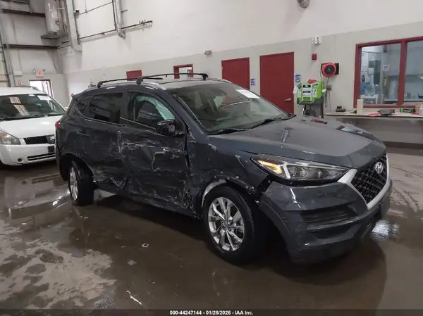 KM8J3CA4XKU951446 2019 HYUNDAI TUCSON - Image 1