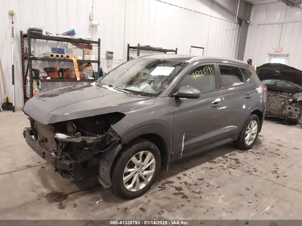 KM8J3CA4XKU999300 2019 HYUNDAI TUCSON - Image 2