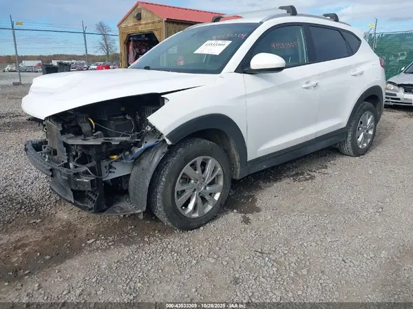 KM8J3CA4XLU085386 2020 HYUNDAI TUCSON - Image 2