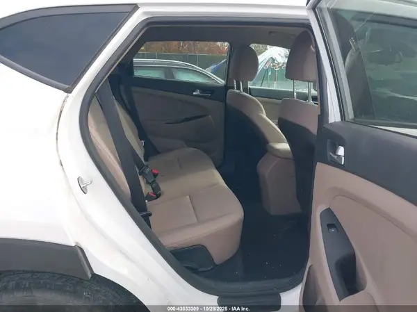 KM8J3CA4XLU085386 2020 HYUNDAI TUCSON - Image 8