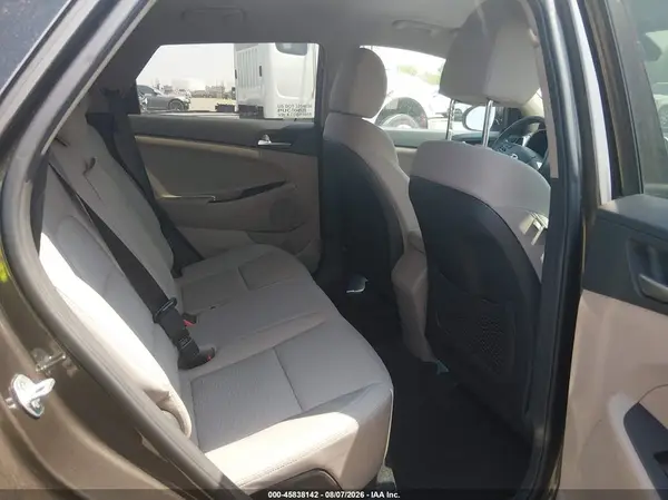 KM8J3CA4XLU089180 2020 HYUNDAI TUCSON - Image 8