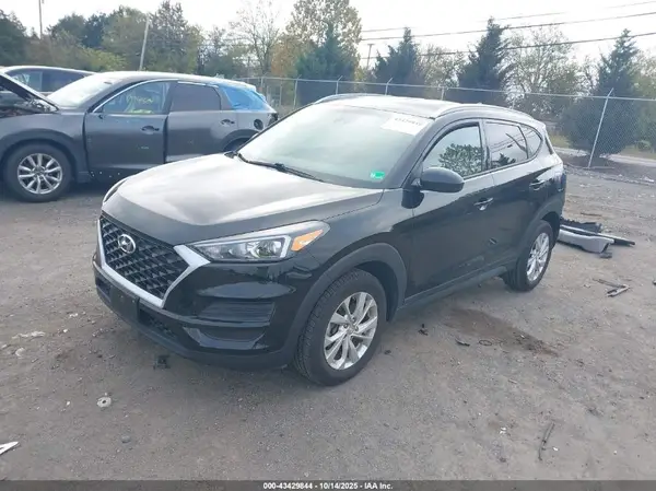 KM8J3CA4XLU275379 2020 HYUNDAI TUCSON - Image 2
