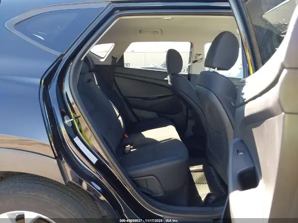 KM8J3CA4XMU299635 2021 HYUNDAI TUCSON - Image 8