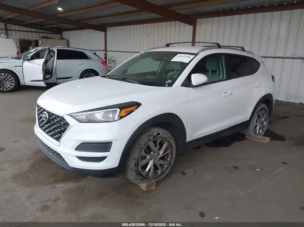 KM8J3CA4XMU334870 2021 HYUNDAI TUCSON - Image 2