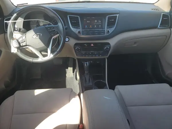 KM8J3CAL0JU745150 2018 HYUNDAI TUCSON - Image 8