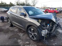 KM8J3CAL0JU750557 2018 HYUNDAI TUCSON