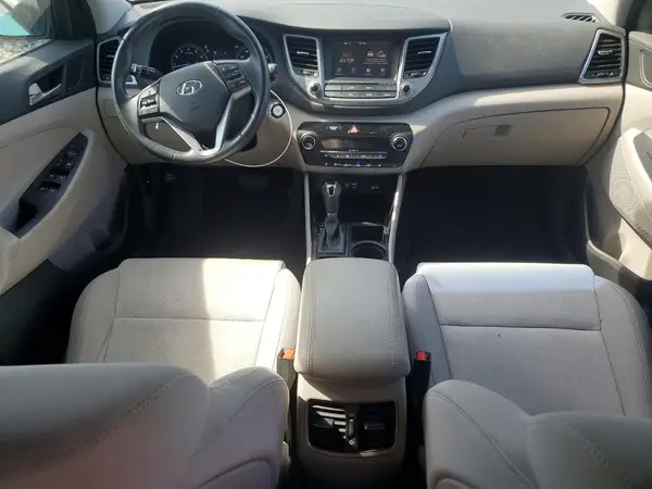 KM8J3CAL0JU770615 2018 HYUNDAI TUCSON - Image 8