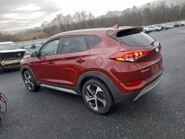 KM8J3CAL0JU827315 2018 HYUNDAI TUCSON - Image 2