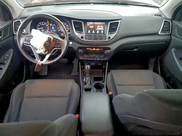 KM8J3CAL0JU827315 2018 HYUNDAI TUCSON - Image 8