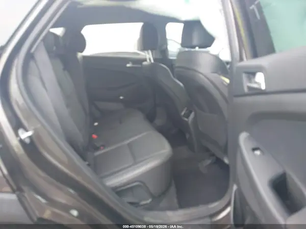 KM8J3CAL0KU007947 2019 HYUNDAI TUCSON - Image 8