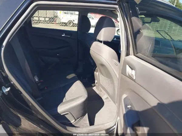 KM8J3CAL0KU964935 2019 HYUNDAI TUCSON - Image 8