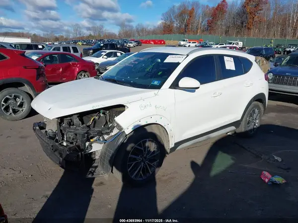 KM8J3CAL0LU150737 2020 HYUNDAI TUCSON - Image 2