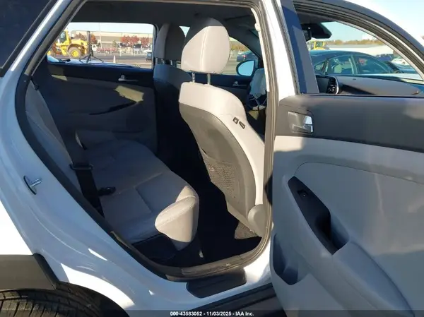 KM8J3CAL0LU235996 2020 HYUNDAI TUCSON - Image 8