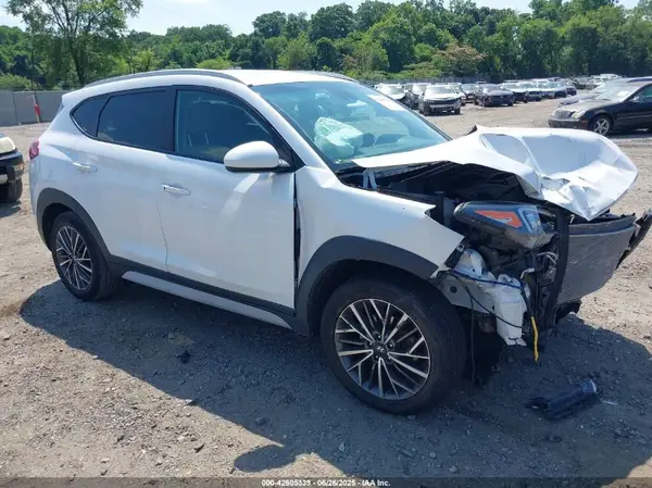 KM8J3CAL0MU380151 2021 HYUNDAI TUCSON - Image 1
