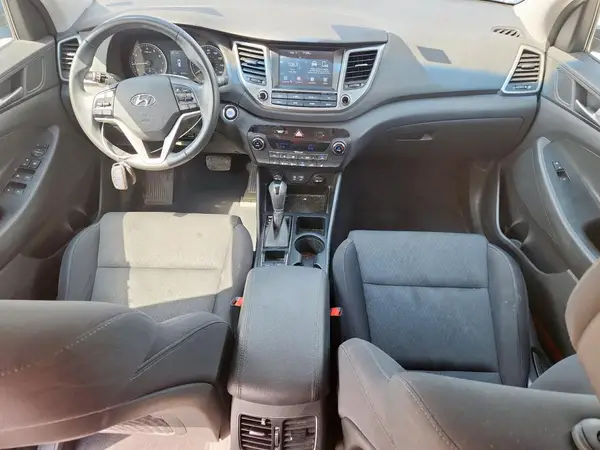 KM8J3CAL1JU733525 2018 HYUNDAI TUCSON - Image 8