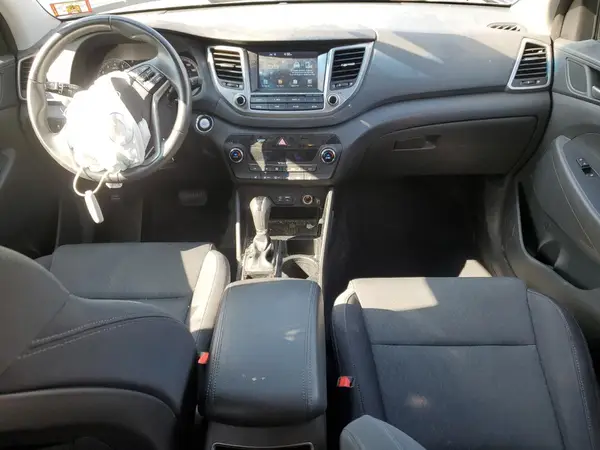 KM8J3CAL1JU805968 2018 HYUNDAI TUCSON - Image 8