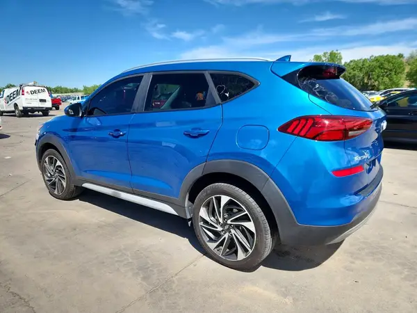 KM8J3CAL1KU031111 2019 HYUNDAI TUCSON - Image 2