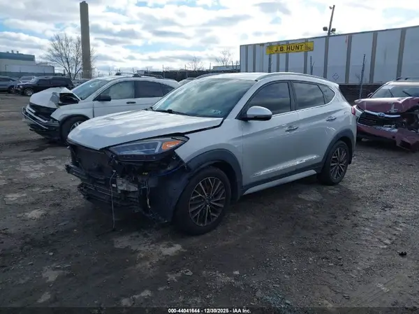 KM8J3CAL1KU868845 2019 HYUNDAI TUCSON - Image 2