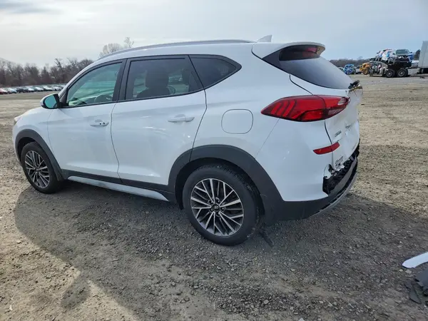 KM8J3CAL1KU885824 2019 HYUNDAI TUCSON - Image 2