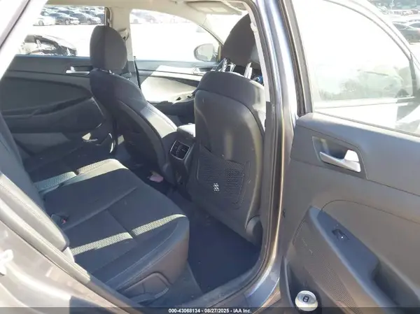 KM8J3CAL1KU934598 2019 HYUNDAI TUCSON - Image 8