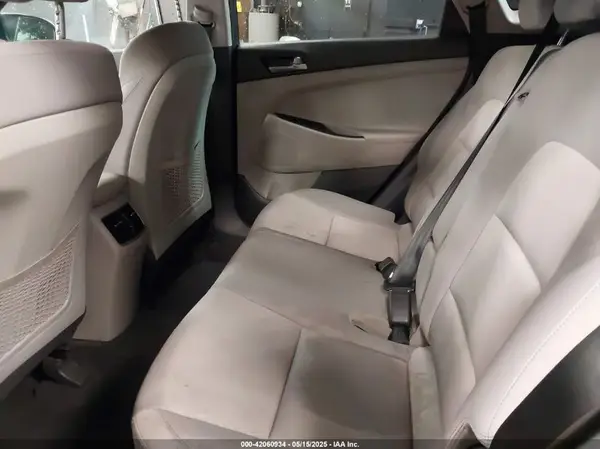 KM8J3CAL2JU680446 2018 HYUNDAI TUCSON - Image 8