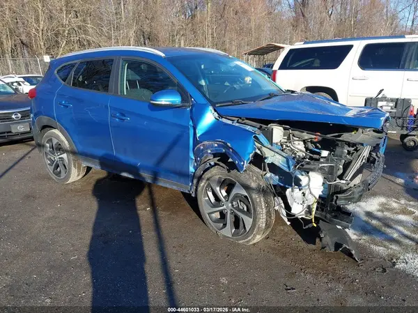 KM8J3CAL2JU738491 2018 HYUNDAI TUCSON - Image 1
