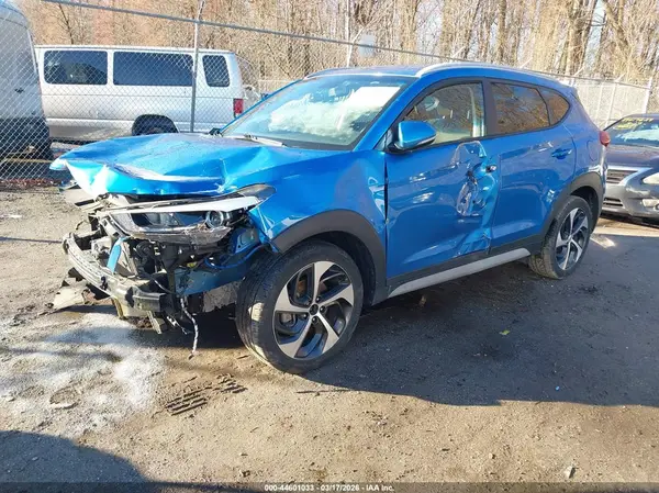 KM8J3CAL2JU738491 2018 HYUNDAI TUCSON - Image 2