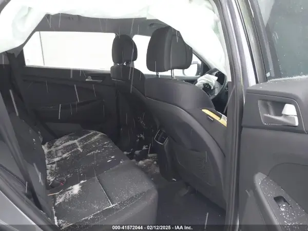 KM8J3CAL2JU783060 2018 HYUNDAI TUCSON - Image 8