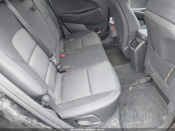 KM8J3CAL2JU810385 2018 HYUNDAI TUCSON - Image 8